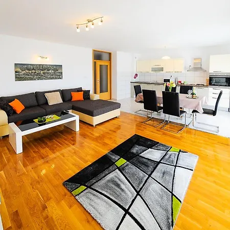 Apartment Rajic *