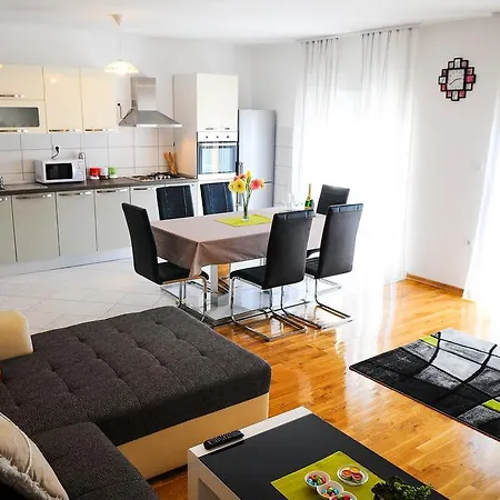 Rajic Apartment *